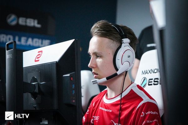 棋牌高阶：解析“够级（六人）”中的联邦制战术——多人协作的博弈艺术。（棋牌进阶指南：深度剖析够级（六人）中的联邦制战法——多人协作的博弈之道）